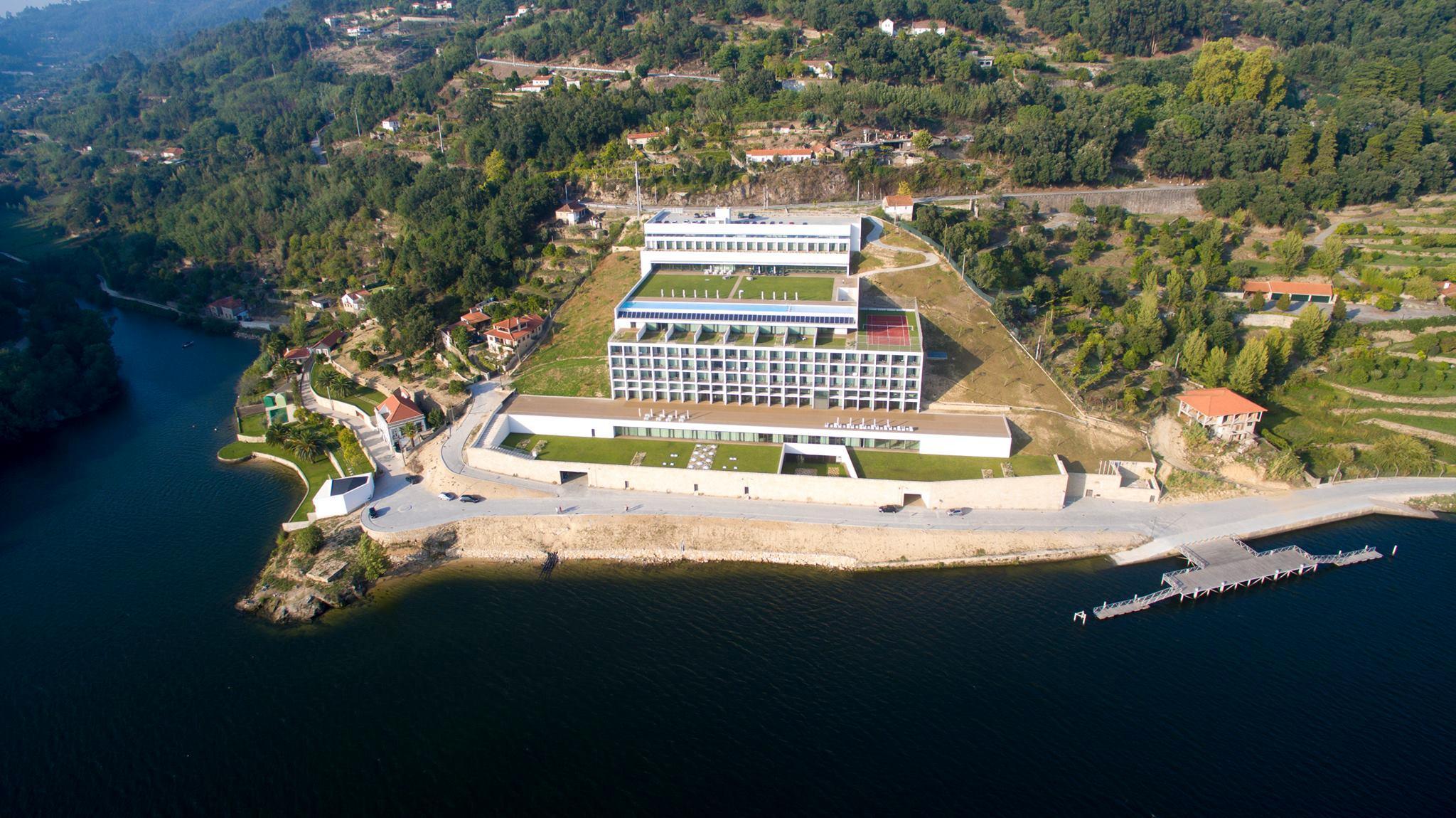 Douro Royal Valley Hotel & Spa Ribadouro Exterior photo Aerial view of the hotel